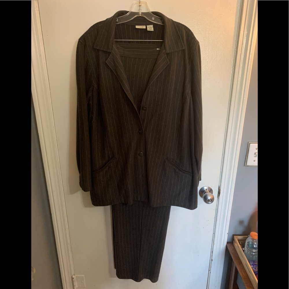 Women’s Suit